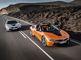  BMW i8 Roadster  BMW i8 Coupe